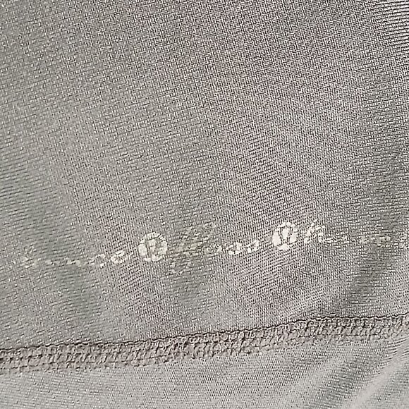 Lululemon Aria Tank II Black Size 4 - Picture 6 of 6